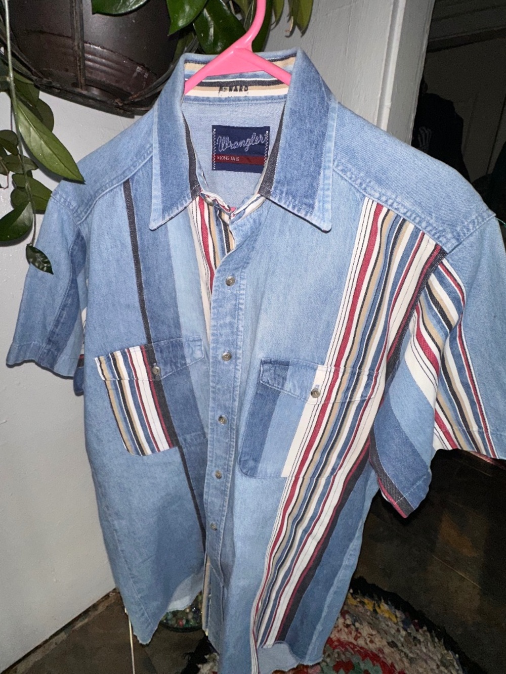 Vtg Wrangler shirt, short Slv. cotton canvas, chest 44 inches